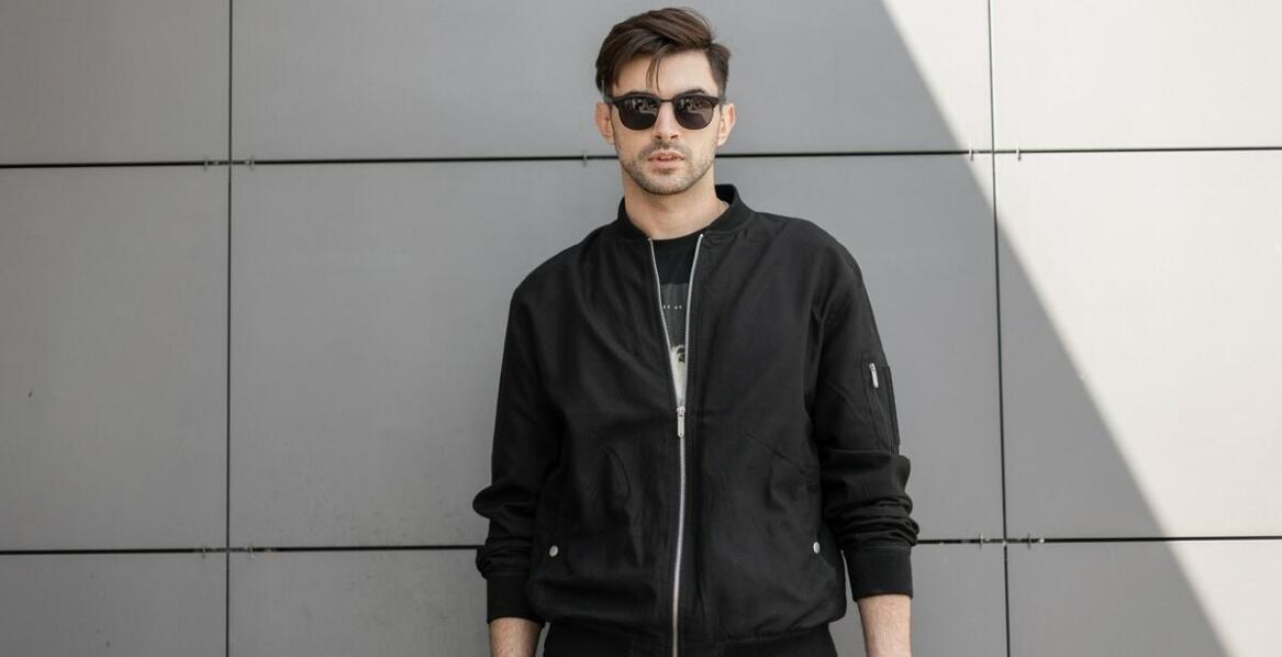 Streetwearowy styl w męskiej modzie – jak go osiągnąć za pomocą garniturów?