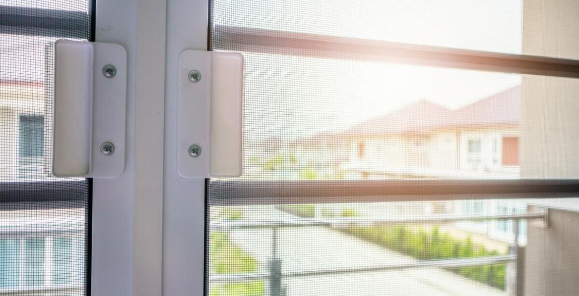 Przesuwne moskitiery – funkcjonalność i wygoda użytkowania