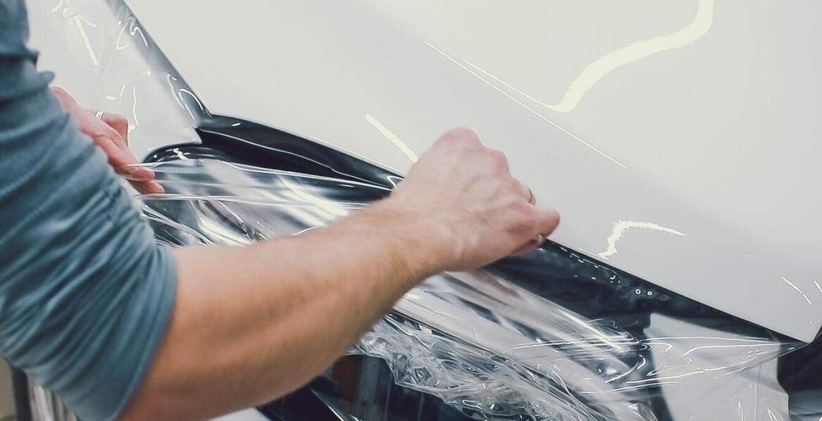 Folie ochronne a koszty związane z długoterminowym utrzymaniem samochodu