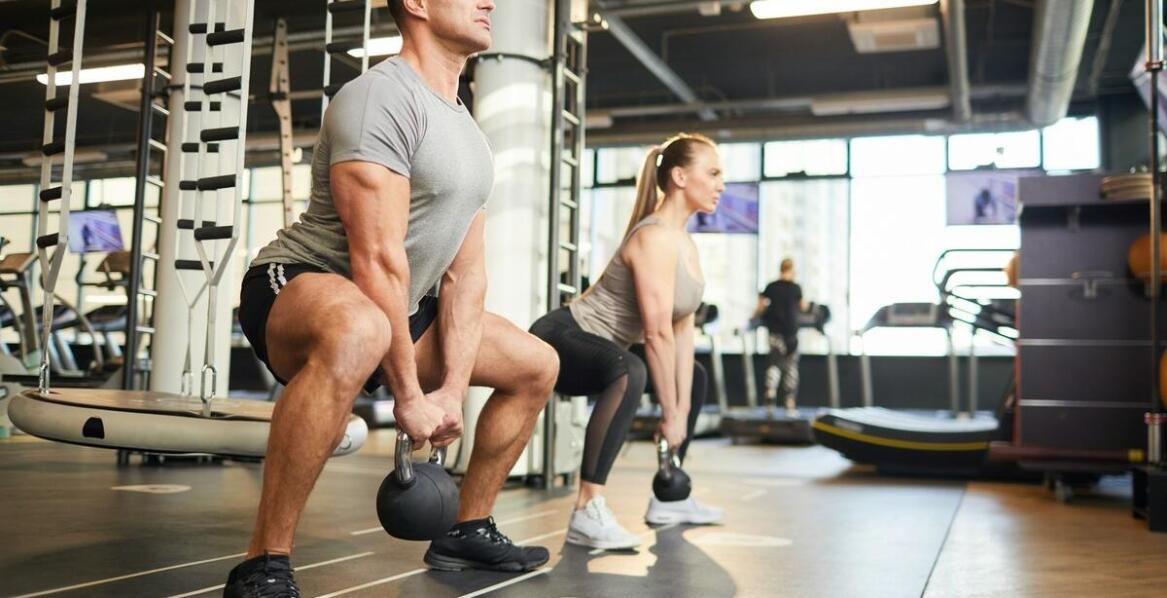 Jakie są zalety treningów Full Body Intensive dla osiągnięcia sylwetki?