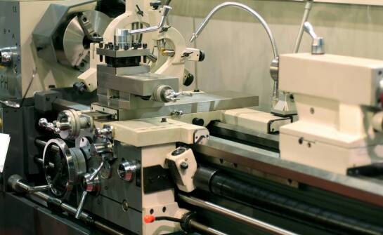 Jakie branże najczęściej korzystają z zalet TOS wytaczarek?