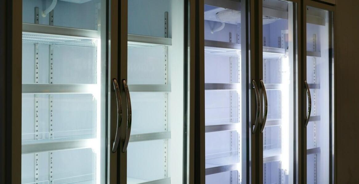 Energooszczędne rozwiązania w chłodniczych produktach – zalety dla środowiska i budżetu