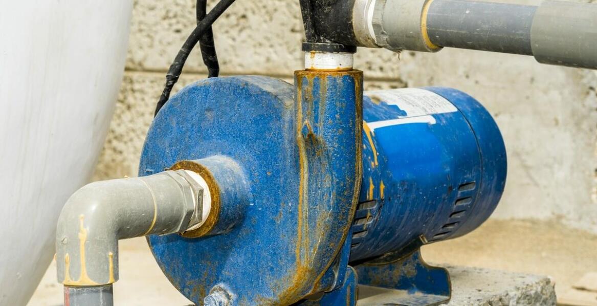 Jak przygotować system do instalacji używanej pompy do wody?