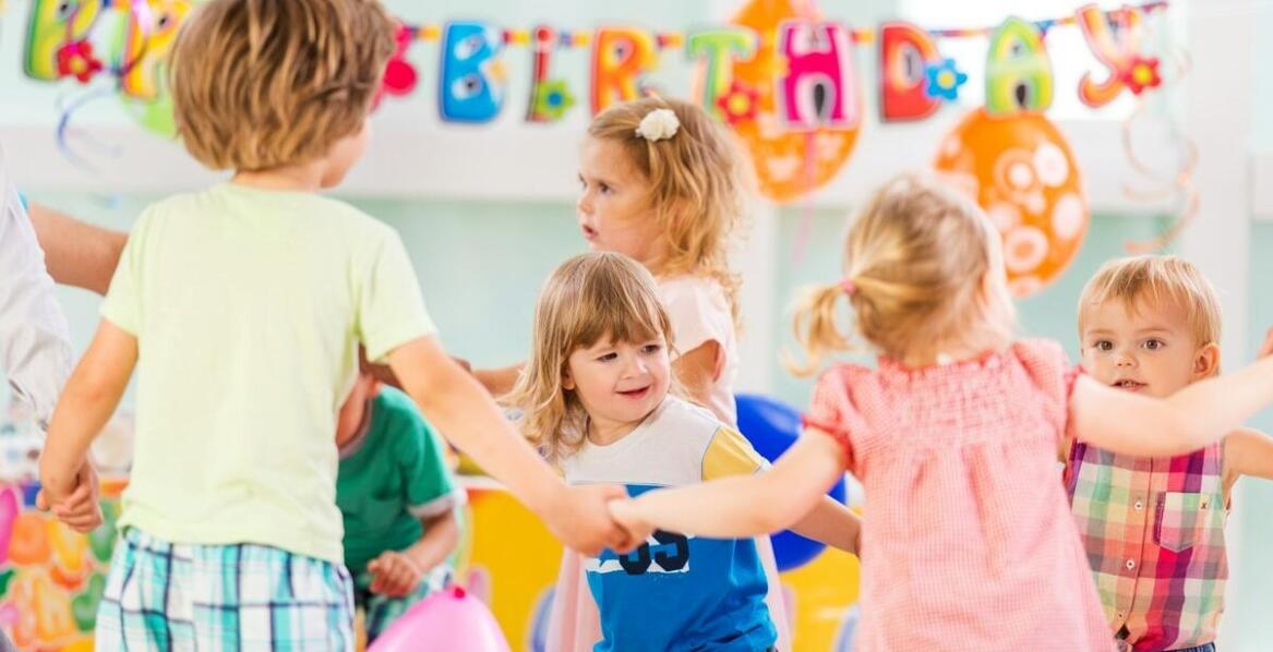 Zabawy bez muzyki – jak organizujemy interaktywne urodziny w Olsztynie?