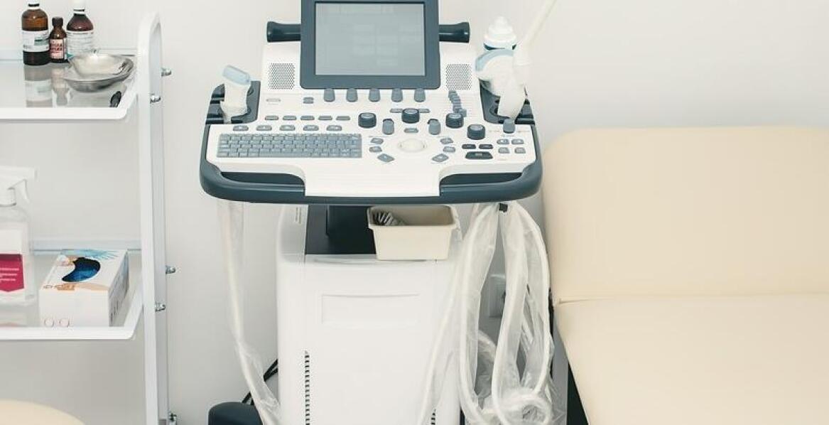 Jakie medyczne specjalizacje najczęściej korzystają z rekondycjonowanych ultrasonografów?