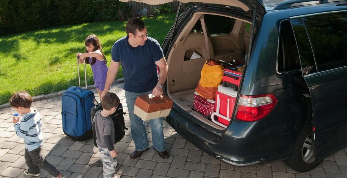 Jakie udogodnienia oferuje Ford Transit dla podróżujących z dziećmi?