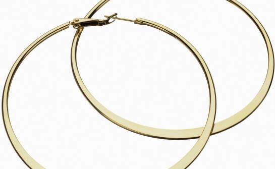 Porównanie różnych rozmiarów płaskich kolczyków kółek – co wybrać?