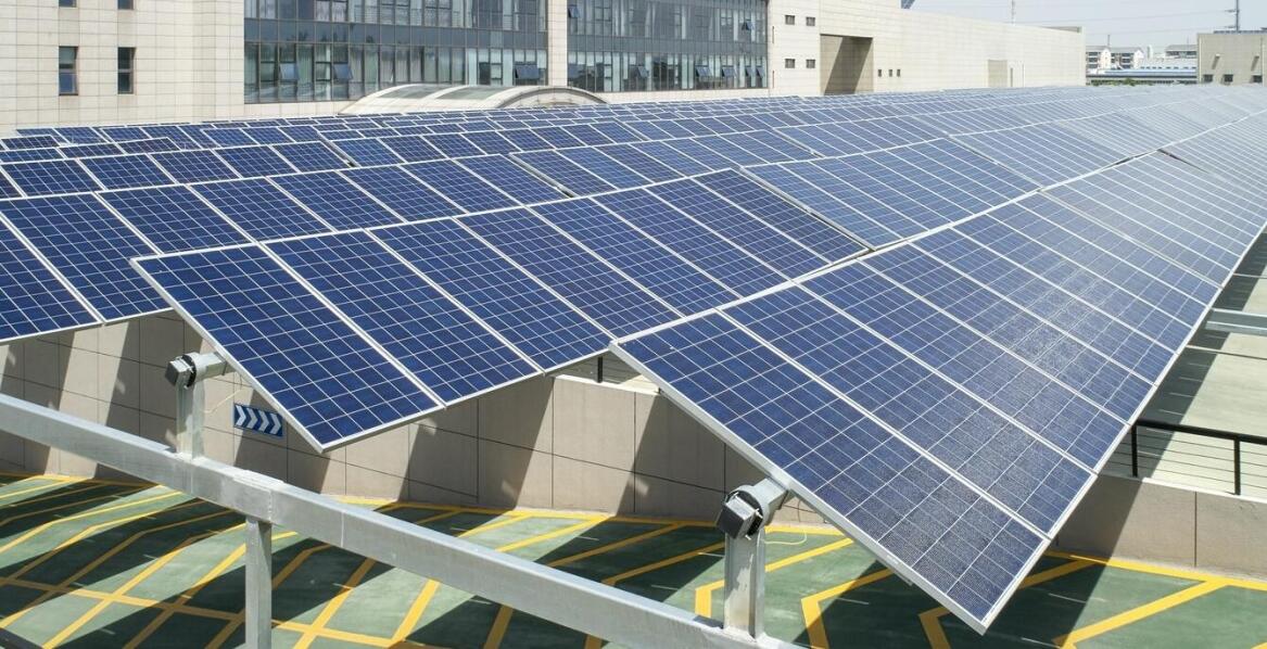 Zastosowanie fotowoltaicznych paneli w komercyjnych budynkach – trendy i korzyści