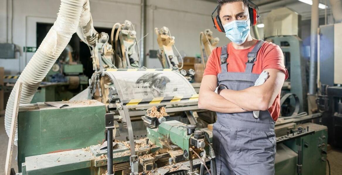 Jak zapewnić odpowiednią wentylację przy stosowaniu trocin?