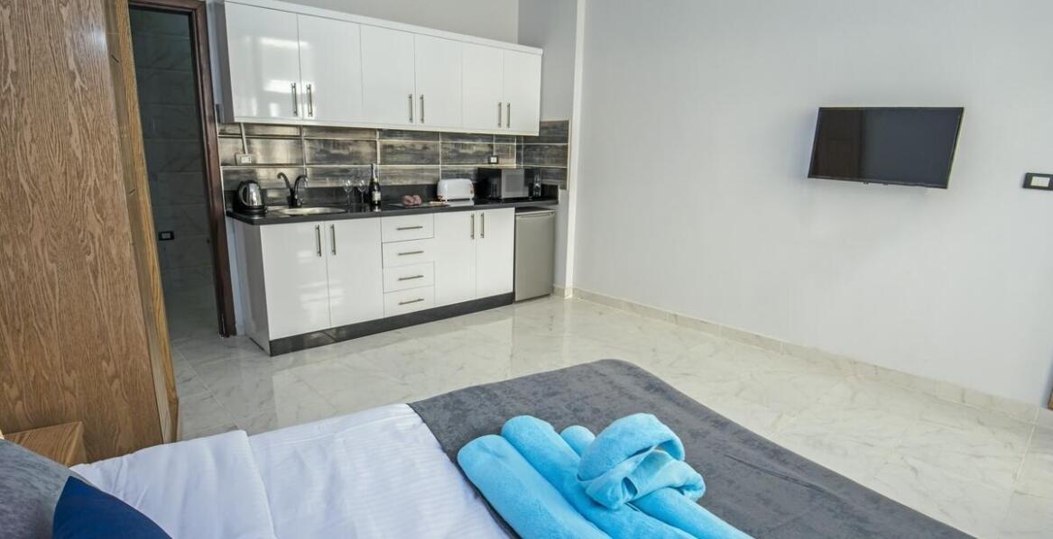 Pokoje z kuchennymi aneksami – idealne dla podróżników samodzielnych