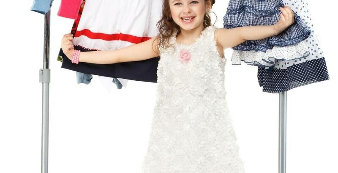Bajkowe komplety dla dziewczynek – dlaczego są tak uwielbiane przez małe damy?