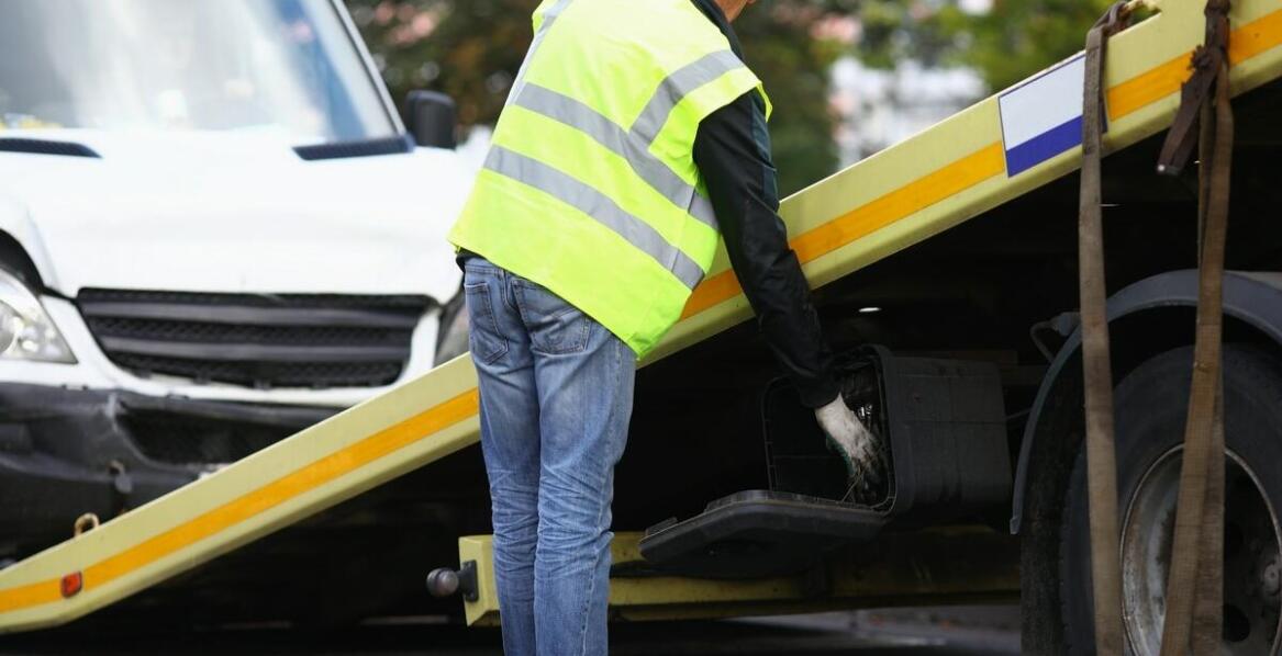 Całodobowe wsparcie drogowej pomocy – co obejmuje oferta firmy?