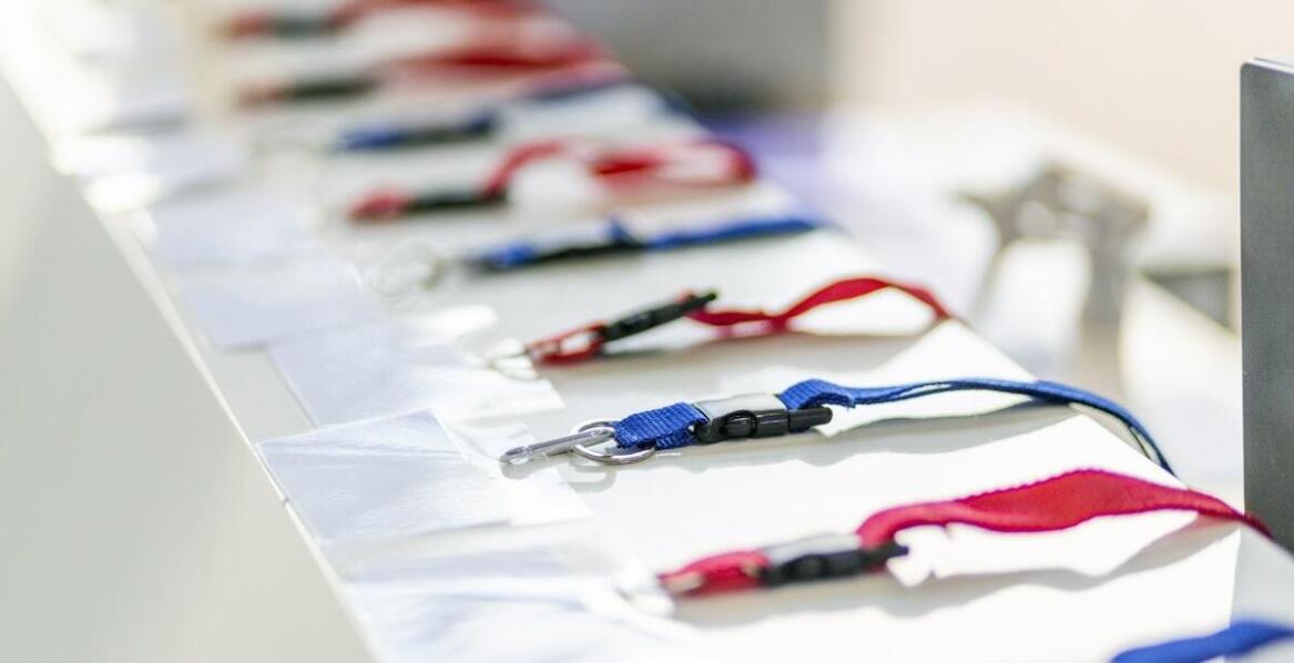 Rola doradztwa w projektowaniu reklamowych smyczy