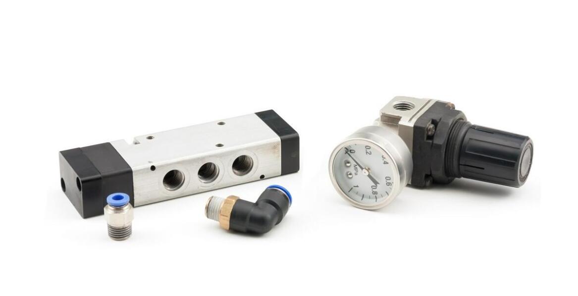 W jaki sposób nowoczesne rozdzielacze zwiększają wydajność układów hydraulicznych?