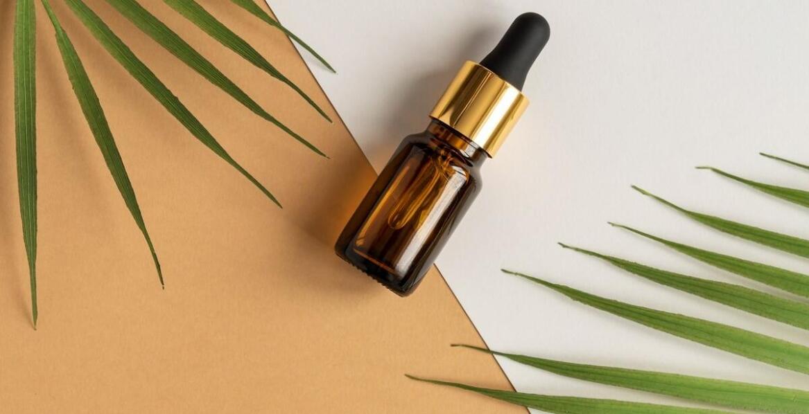 Olejowa witamina C a jej wpływ na poprawę kondycji włosów