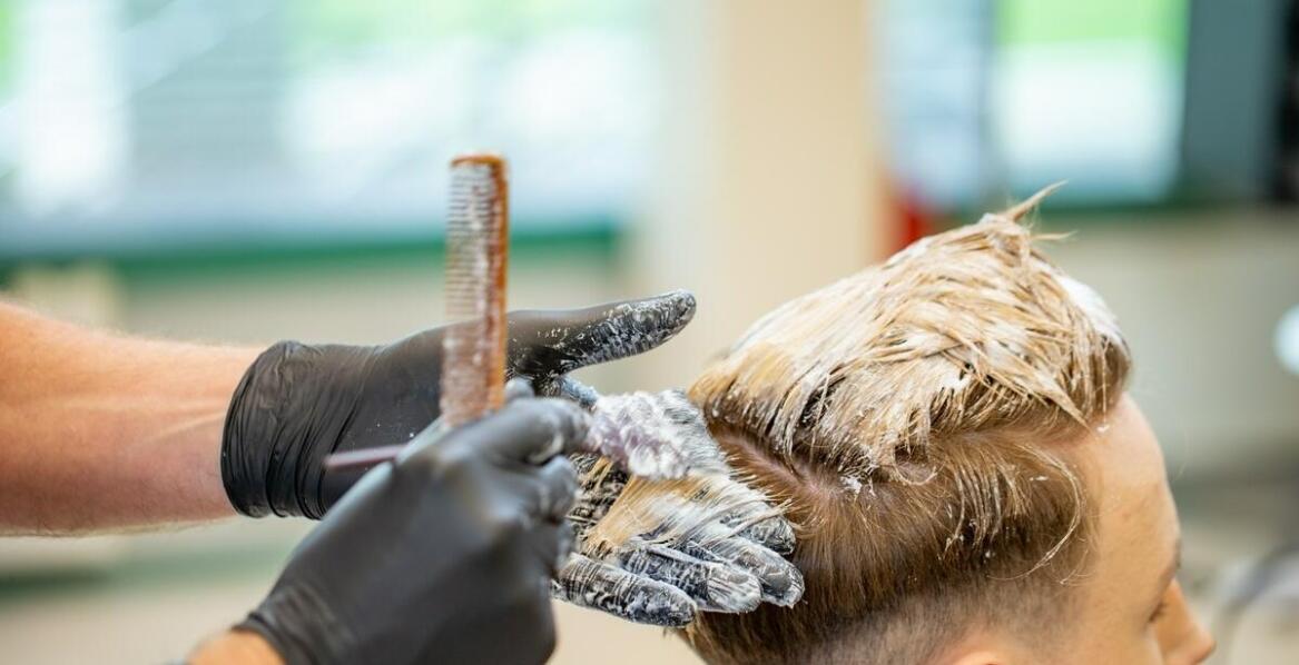 Trendy w koloryzacji włosów z użyciem farby keen