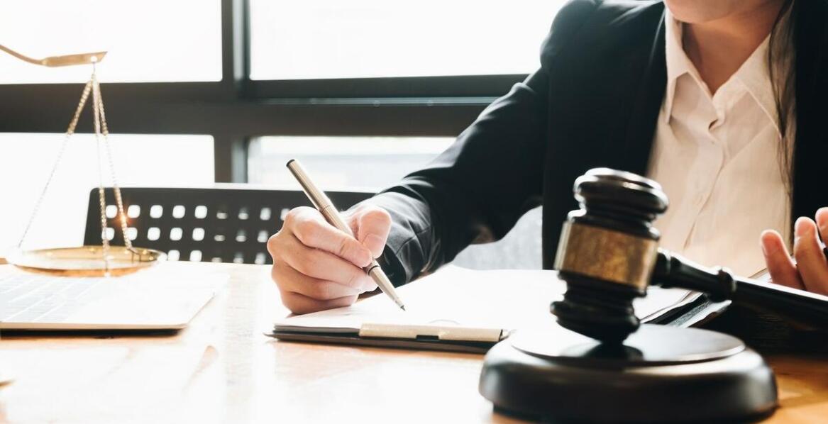 Indywidualni klienci a prawo konsumenckie: jak oceniają pomoc prawną w Mikołowie?