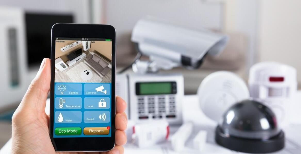 Jakie są zalety zainstalowania systemu alarmowego z kamerami w domu?