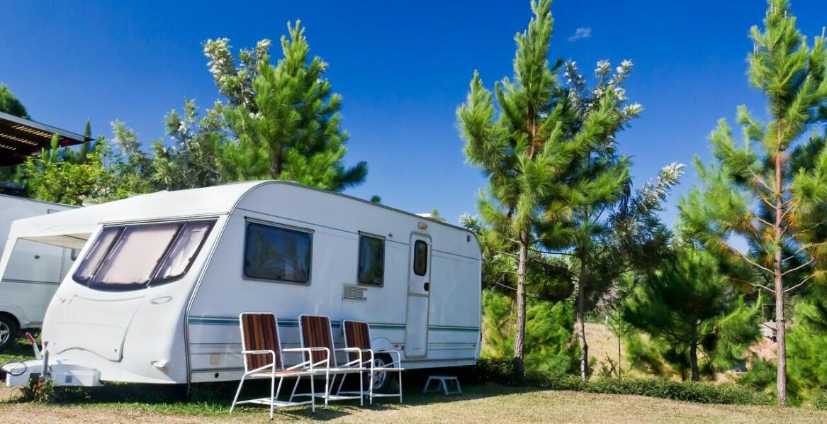 Przyczepa czy holenderski domek – jakie są różnice w użytkowaniu?