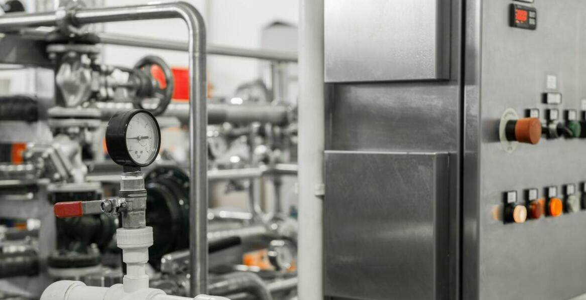 Rola sterowników w optymalizacji pracy kotłów w UKS