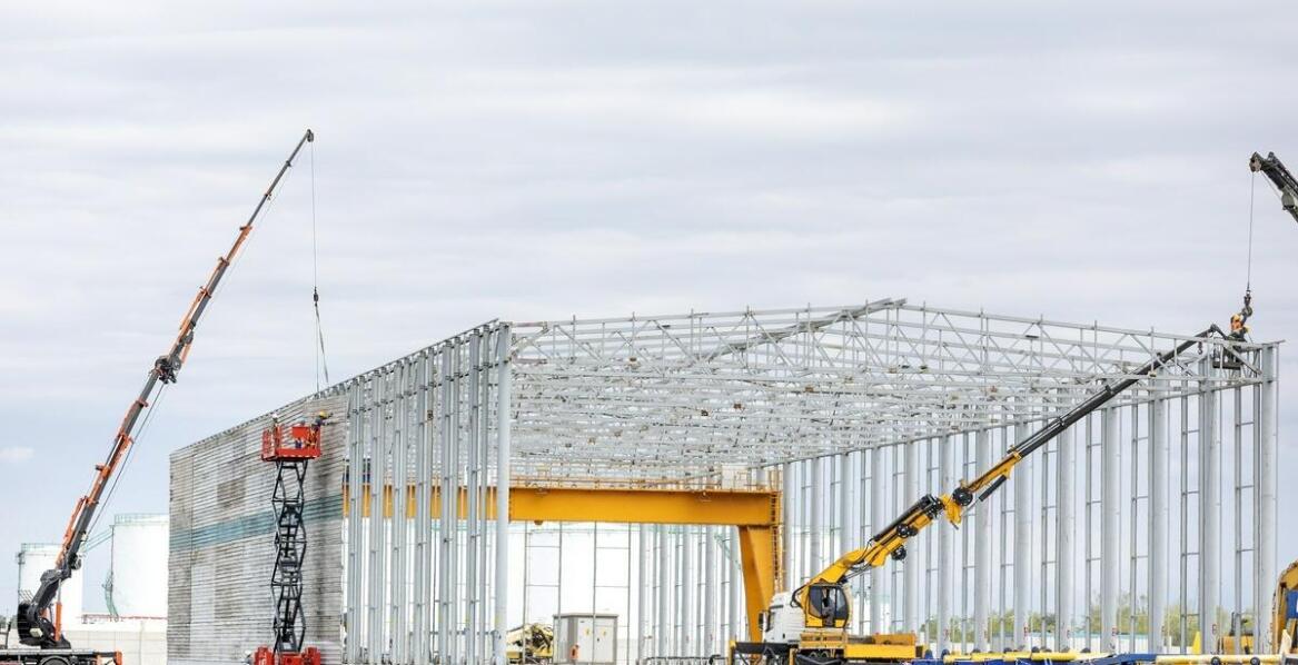 Kluczowe wyzwania przy projektowaniu i budowie magazynowych hal