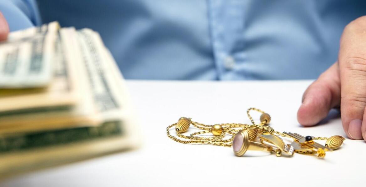 Jakie formy zabezpieczenia oferuje lombard przy zastawie złota?