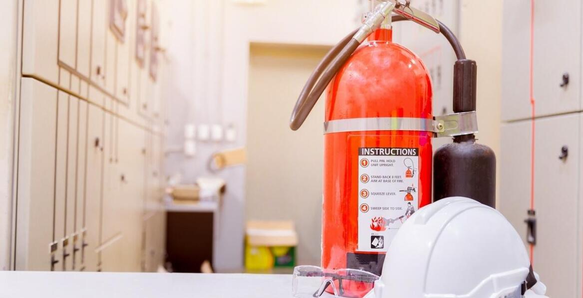 Zasady konserwacji wyłączników pożarowych prądu – co warto wiedzieć?