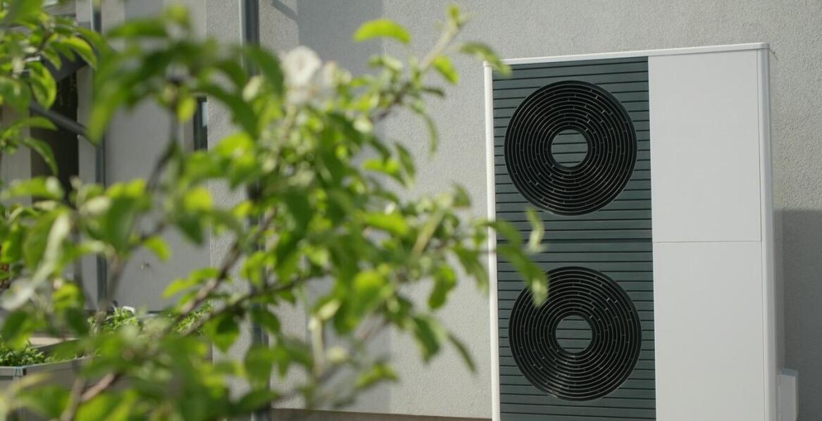 Wpływ pomp ciepła na redukcję emisji CO2 w mieszkalnych budynkach