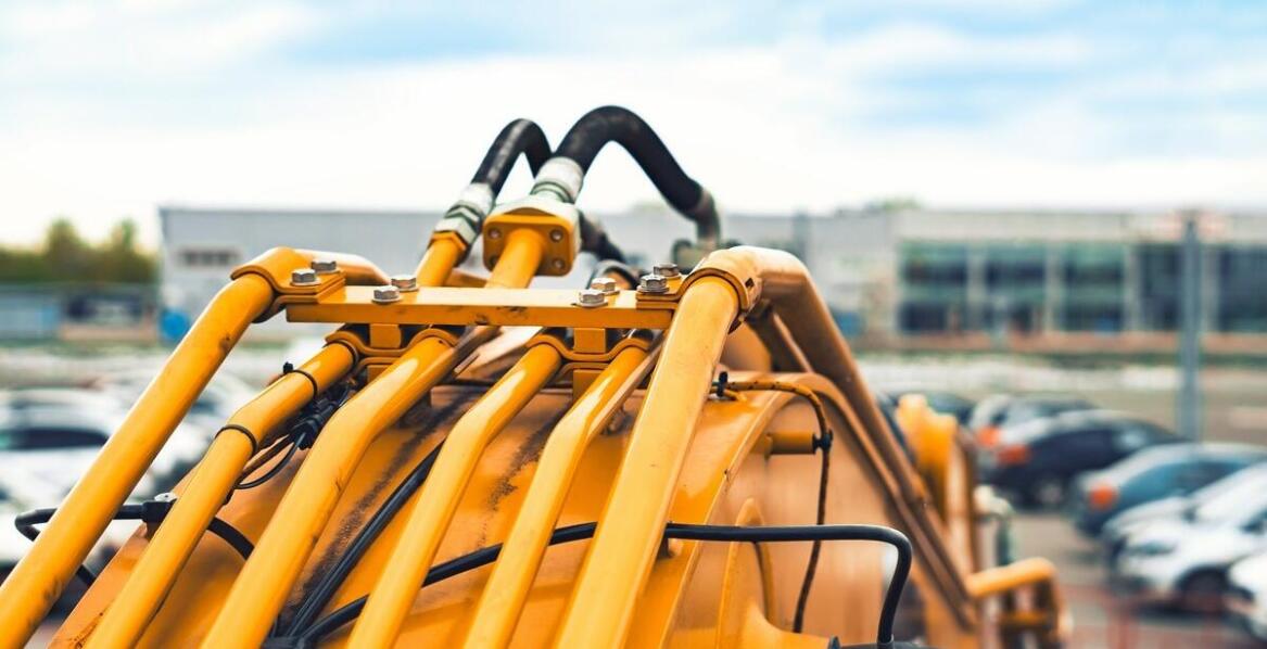 Zastosowanie węża ssawnego 100 w różnych typach gospodarstw rolnych