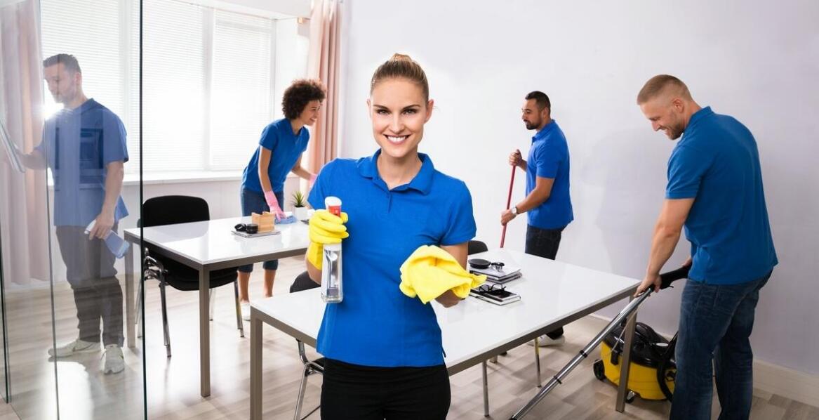 Jak wspierać zrównoważone praktyki w sprzątaniu przestrzeni komercyjnych?