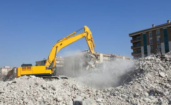 Nożyce wyburzeniowe – jak wpływają na zrównoważony rozwój w budownictwie?