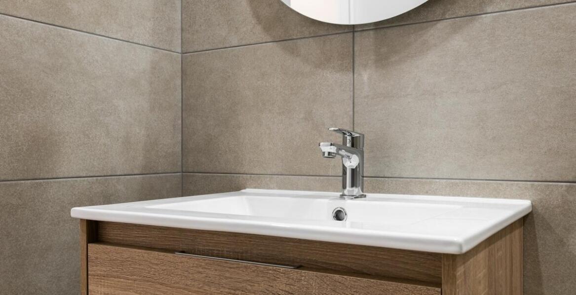 Inspiracje aranżacyjne z wykorzystaniem ceramicznej umywalki