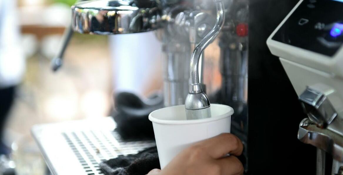 Dlaczego latte tea staje się coraz bardziej popularna wśród użytkowników automatów?