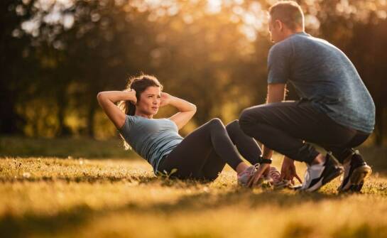 Praktyczne ćwiczenia na wyjazdowych warsztatach dla par – co warto wiedzieć?