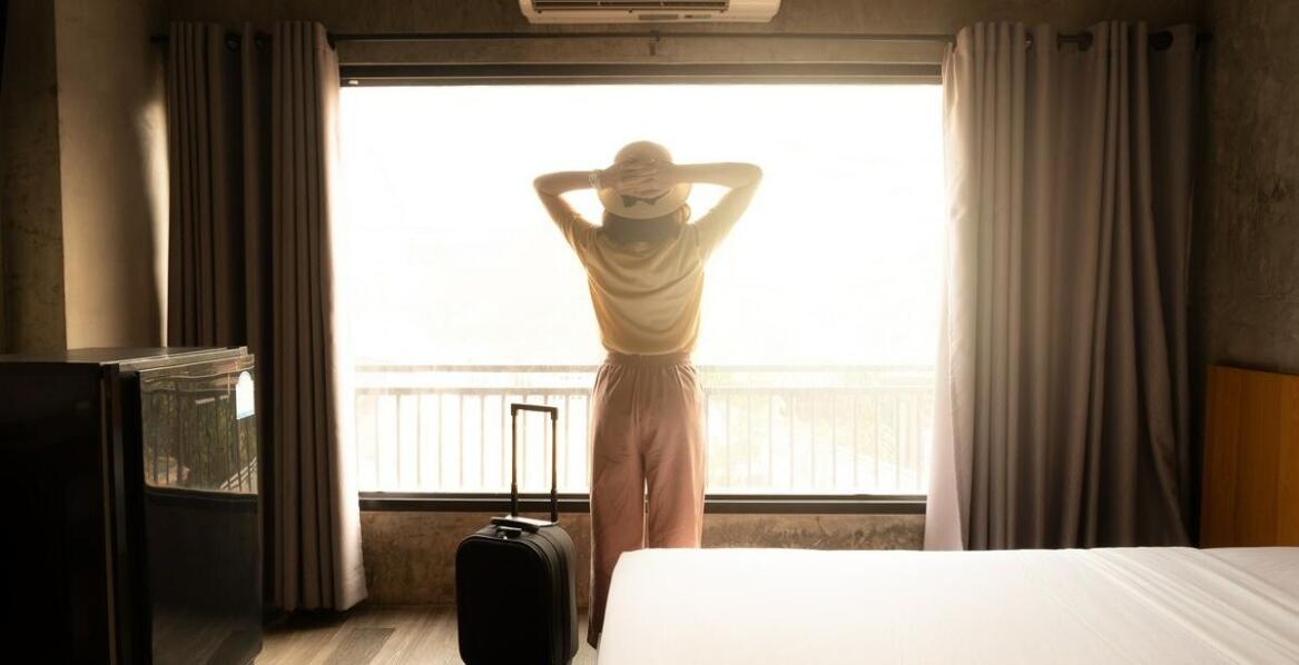 Jak chłodziarka w pokoju wpływa na komfort wypoczynku letniego?