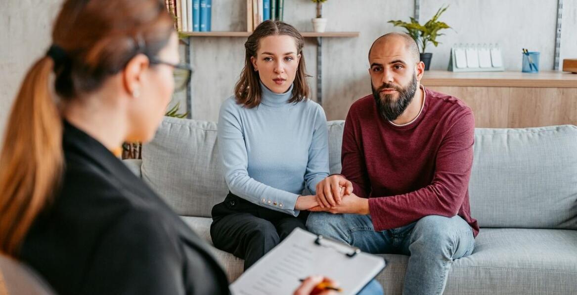 Indywidualna psychoterapia a budowanie zdrowych emocjonalnych mechanizmów