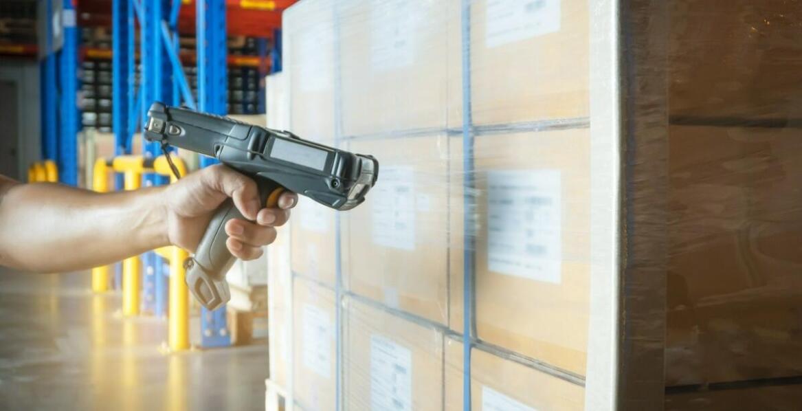 Wpływ nowoczesnych rozwiązań IT na efektywność zarządzania w magazynie