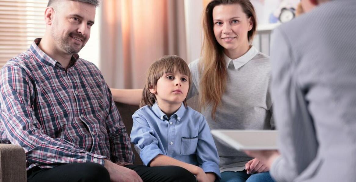 Rola psychoterapeuty w pracy nad rodzinnymi relacjami