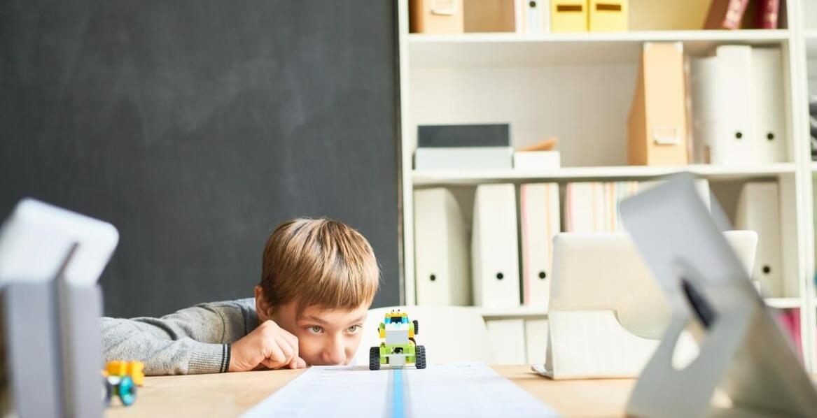 Jak próbne testy mogą pomóc w przygotowaniu się do prawa jazdy w 2022 roku?