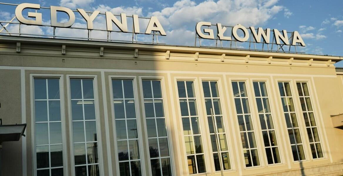 Zalety personalizacji elewacji za pomocą metalowych liter