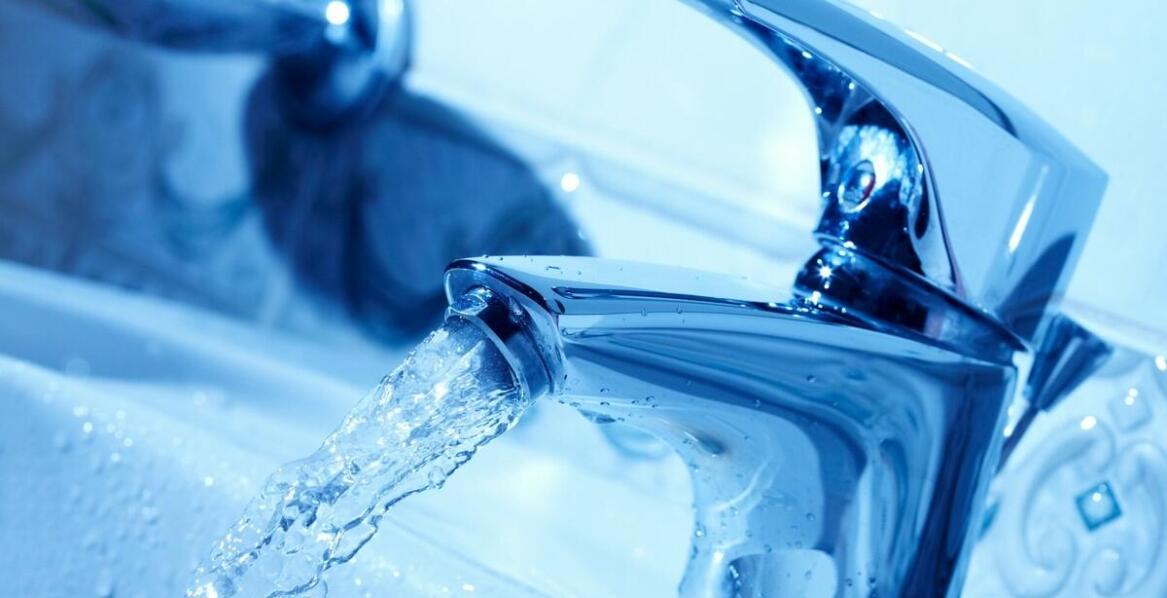 Jak bateria wpływa na oszczędność wody?