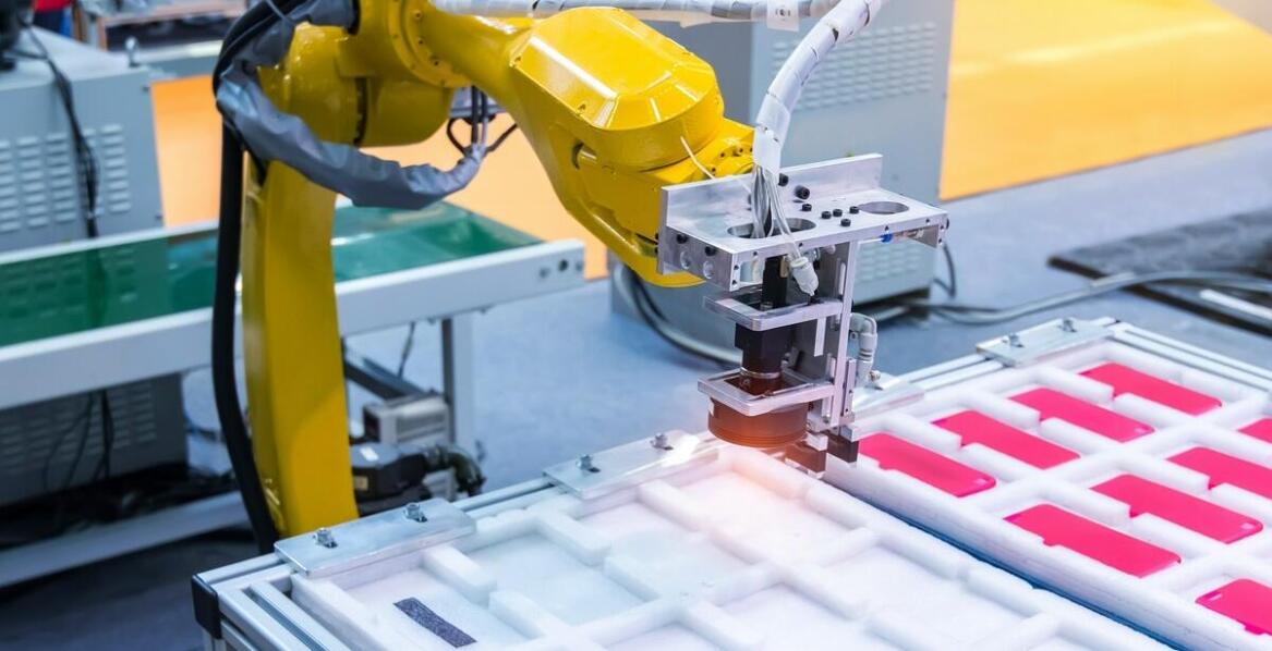 Jak manipulatory zmieniają podejście do automatyzacji przemysłowych procesów?