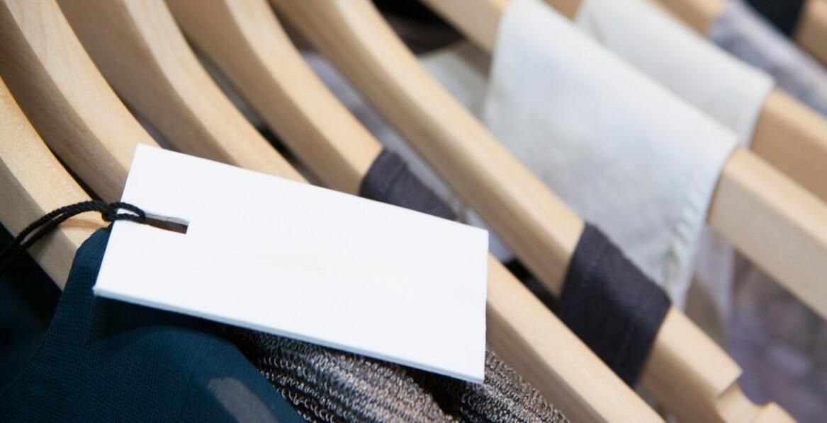 Zróżnicowanie cen lektorskich alb w zależności od regionu produkcji