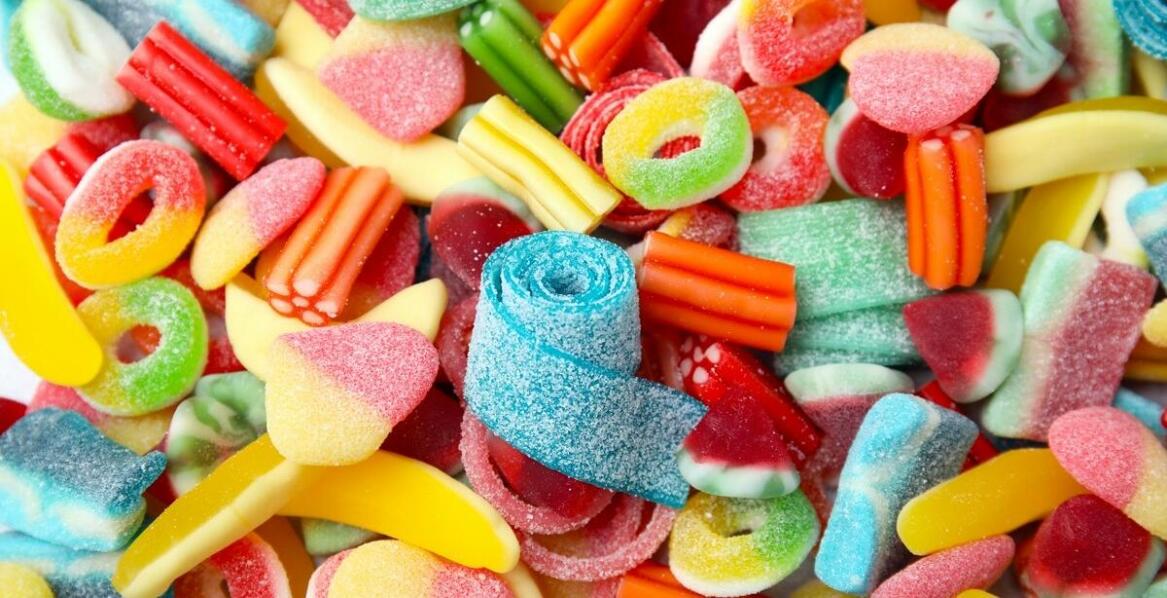 Zainspiruj się bransoletką Haribo – pomysły na stylizacje.