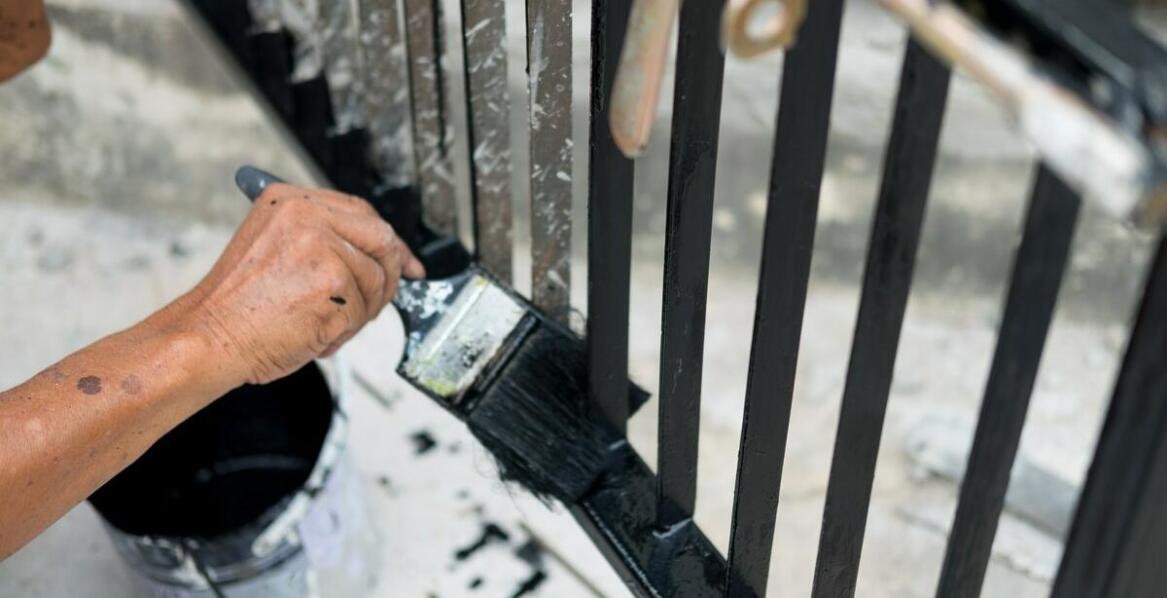 Skuteczne metody ochrony barierek schodowych przed korozją