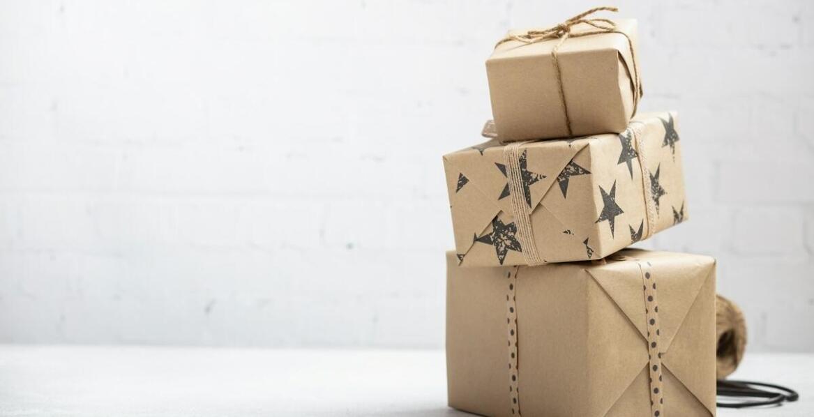 Funkcjonalność i estetyka małych pudełeczek do prezentów – co warto wiedzieć?