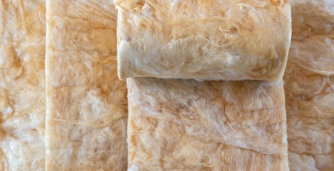 Porównanie różnych grubości skalnej wełny w kontekście termicznej izolacji