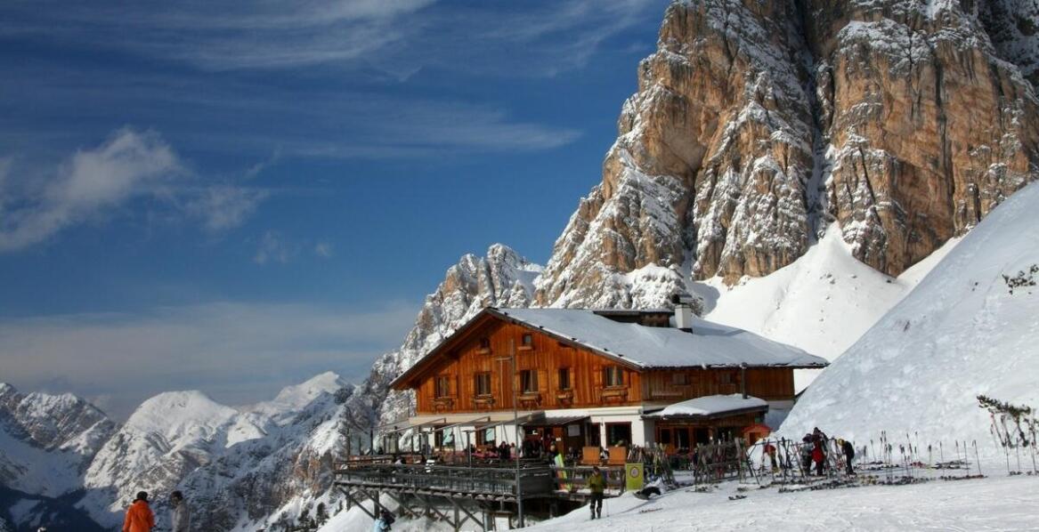 Relaks w domkach Motylek z dostępem do narciarskiego kompleksu