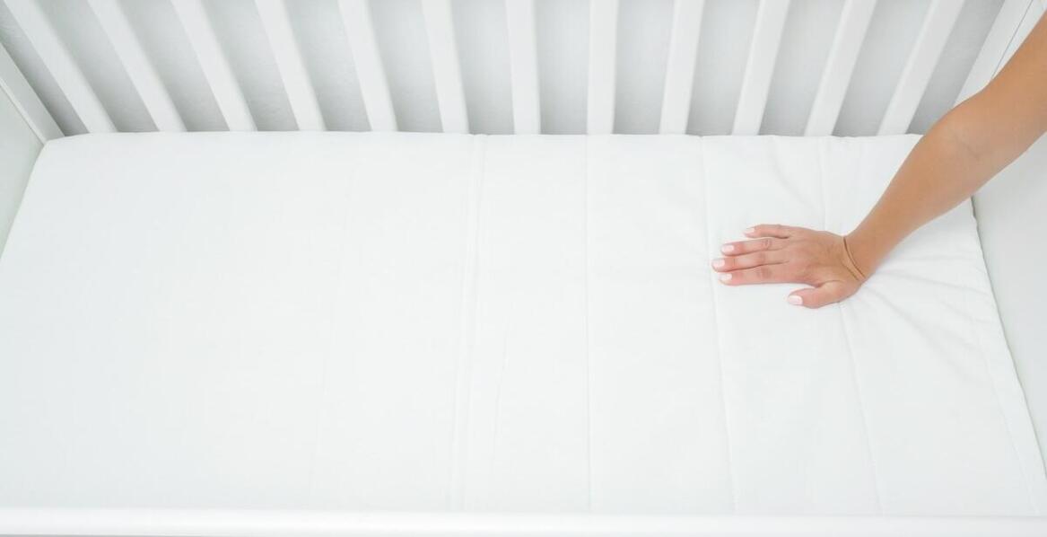 Łóżko z przewijakiem a komfort użytkowania dla dziecka i rodziców