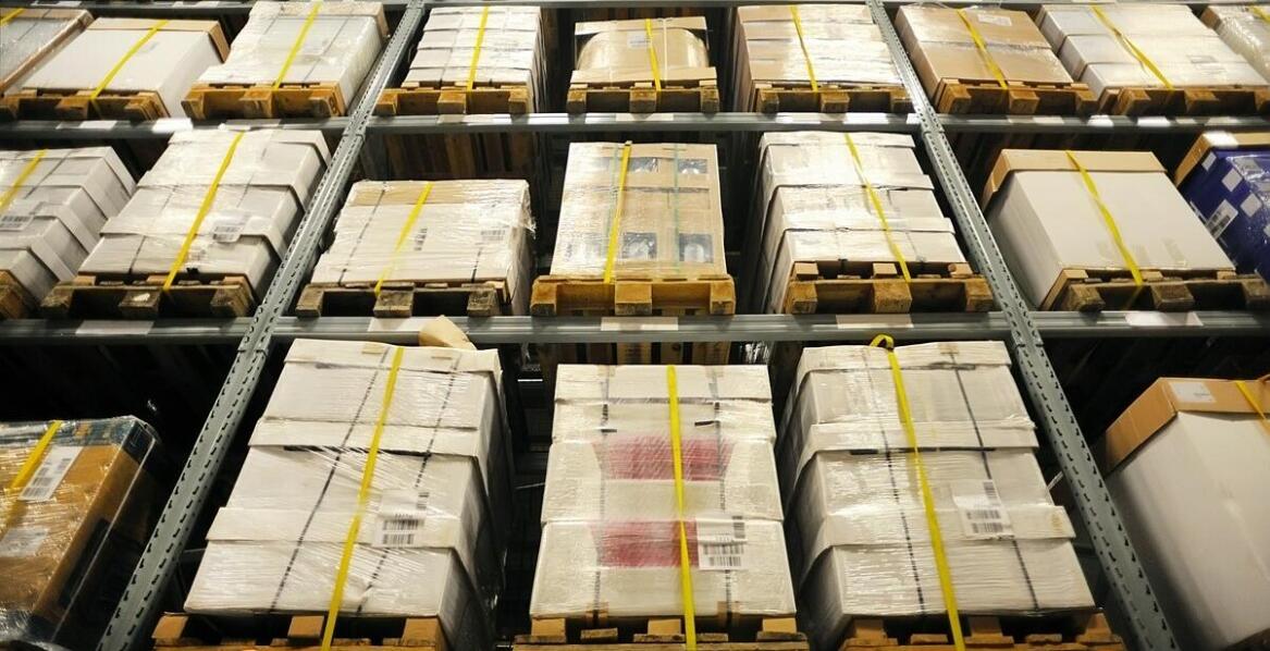 Jakie korzyści przynoszą foliowe opakowania dla branży tekstylnej?